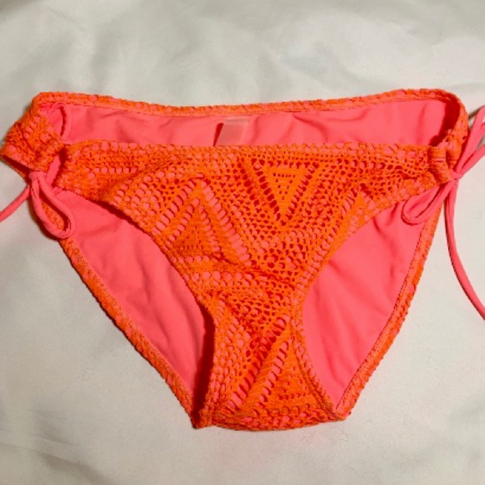 Crochet women’s bathing suit bottoms size L